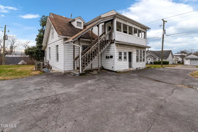 $1,000 | 601 Fairview Avenue, Unit 3, Kingsport, TN 37660