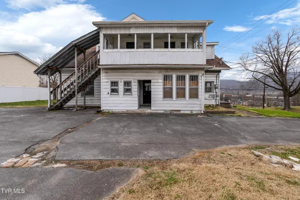 $1,000 | 601 Fairview Avenue, Unit 3, Kingsport, TN 37660