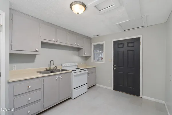 $1,000 | 601 Fairview Avenue, Unit 3, Kingsport, TN 37660