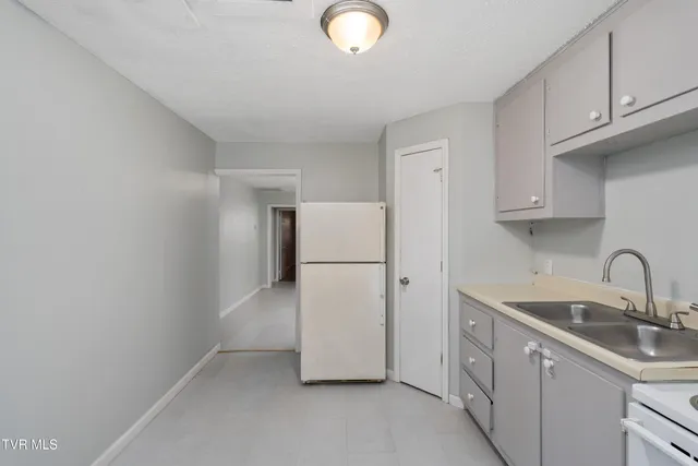 $1,000 | 601 Fairview Avenue, Unit 3, Kingsport, TN 37660