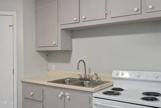 $1,000 | 601 Fairview Avenue, Unit 3, Kingsport, TN 37660