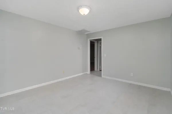 $1,000 | 601 Fairview Avenue, Unit 3, Kingsport, TN 37660