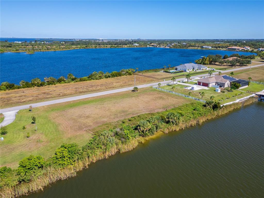 Gulf City Road Ruskin, FL 33570 - Photo 21 of 43 a view of an ocean and beach