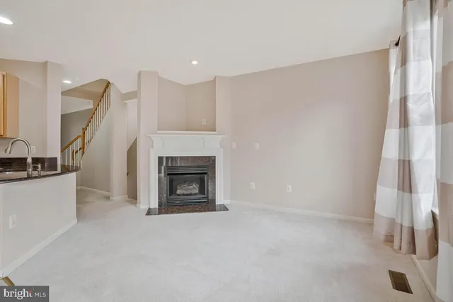 $565,000 | 46220 Walpole Terrace, Sterling, VA 20165