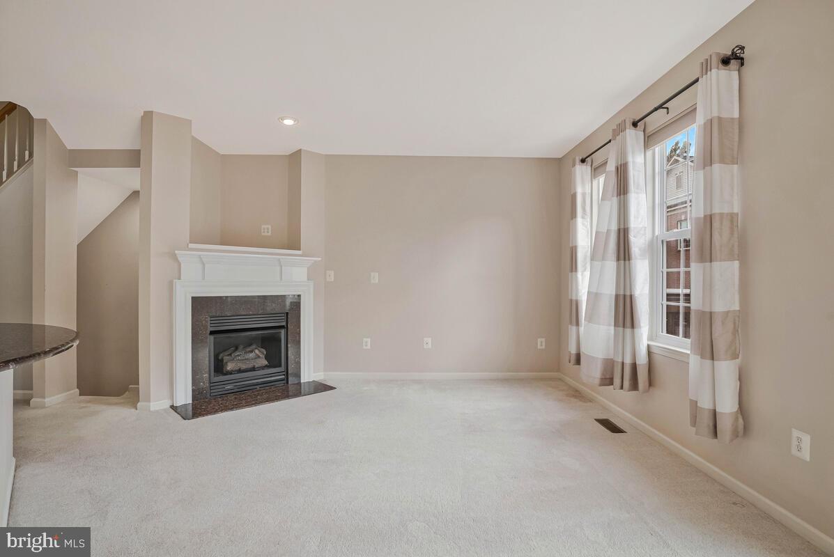 46220 Walpole Terrace Sterling, VA 20165 - Photo 14 of 40