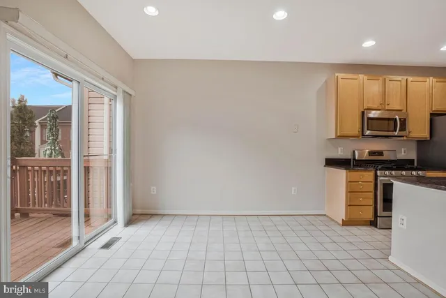 $565,000 | 46220 Walpole Terrace, Sterling, VA 20165