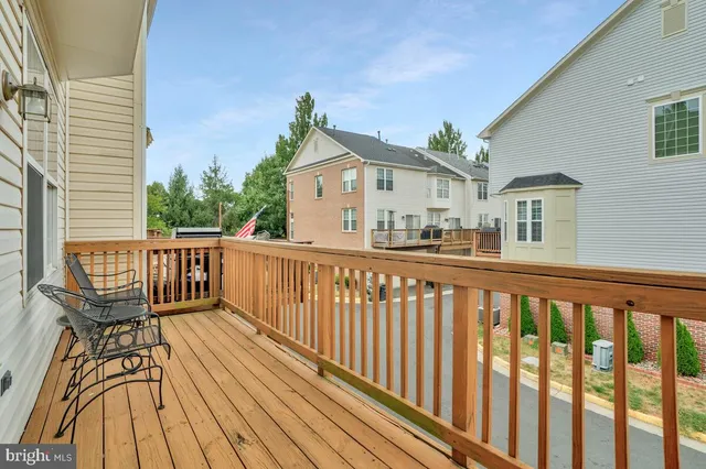 $565,000 | 46220 Walpole Terrace, Sterling, VA 20165