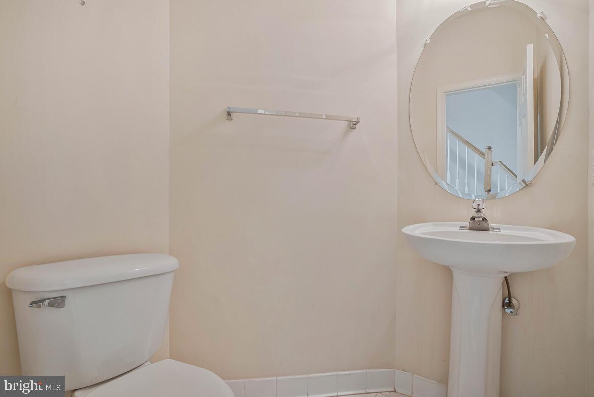 46220 Walpole Terrace Sterling, VA 20165 - Photo 22 of 40