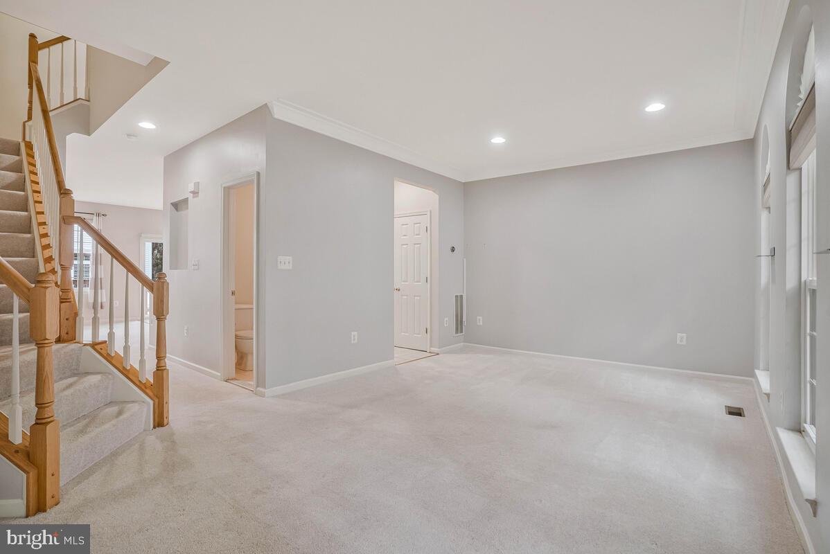 46220 Walpole Terrace Sterling, VA 20165 - Photo 25 of 40