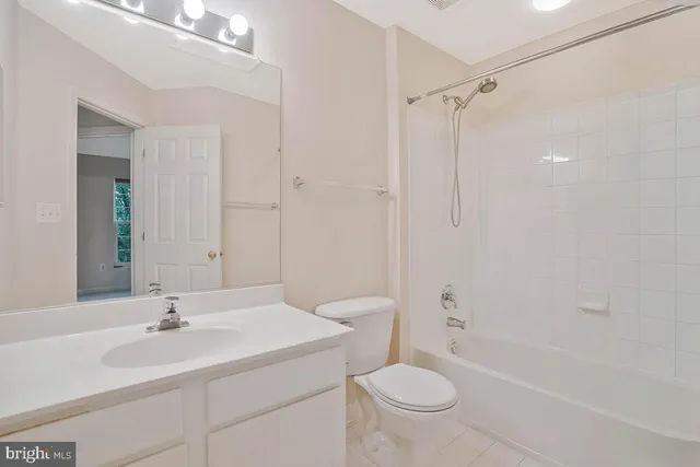 $565,000 | 46220 Walpole Terrace, Sterling, VA 20165