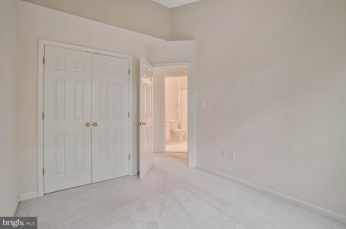 46220 Walpole Terrace Sterling, VA 20165 - Photo 35 of 40