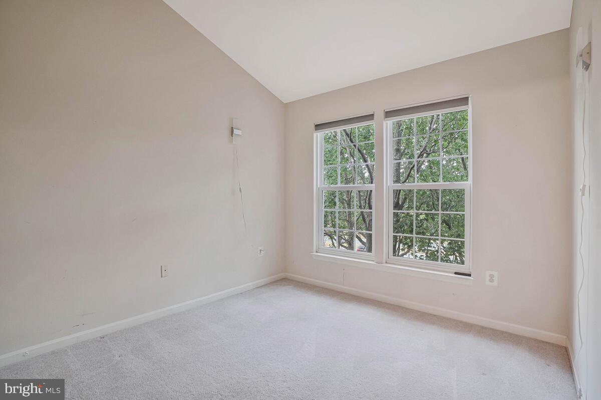 46220 Walpole Terrace Sterling, VA 20165 - Photo 36 of 40