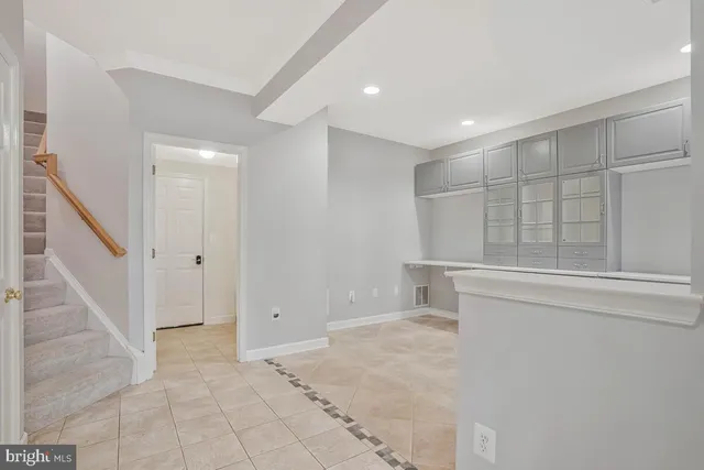 $565,000 | 46220 Walpole Terrace, Sterling, VA 20165