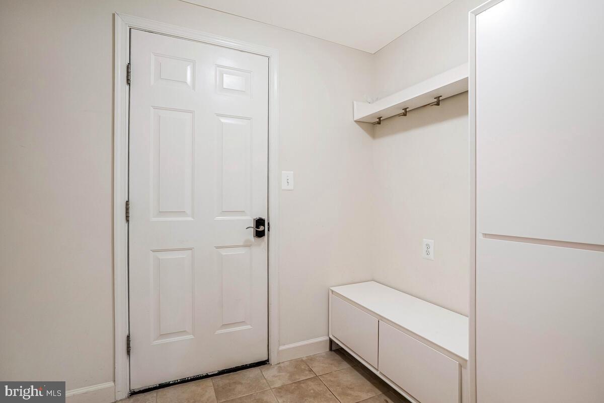 46220 Walpole Terrace Sterling, VA 20165 - Photo 10 of 40