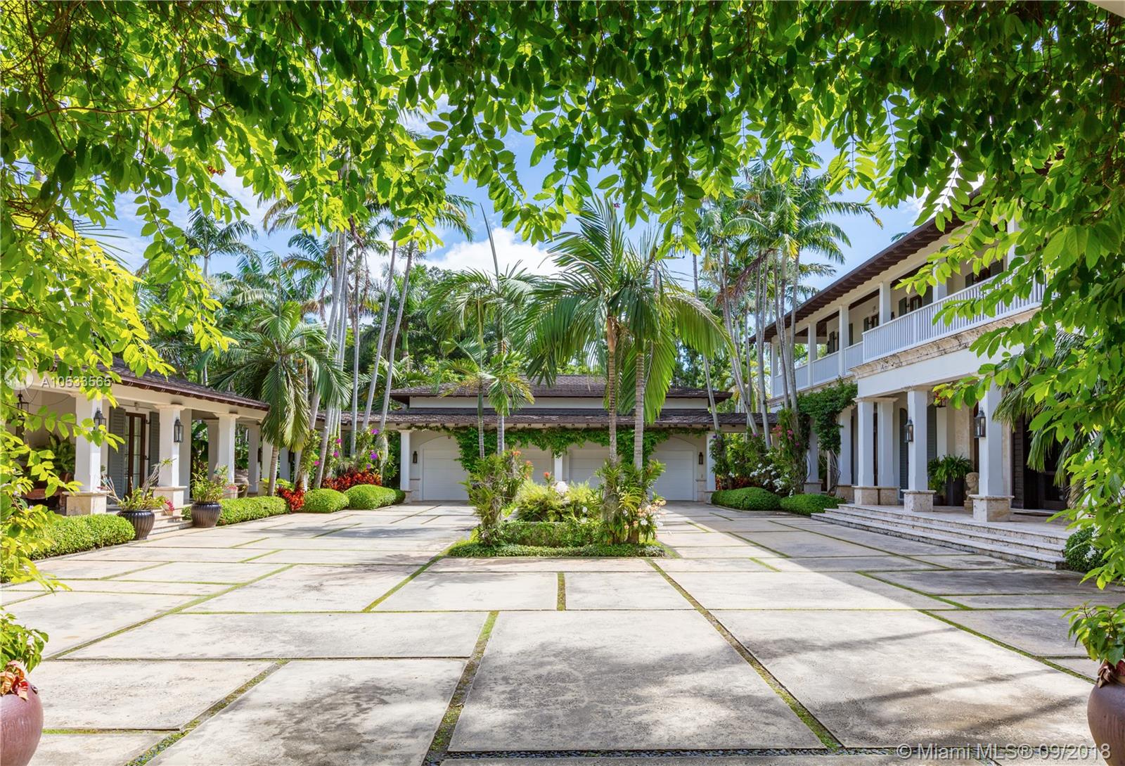 700 Casuarina Concourse Coral Gables, FL 33143 - Photo 2 of 36