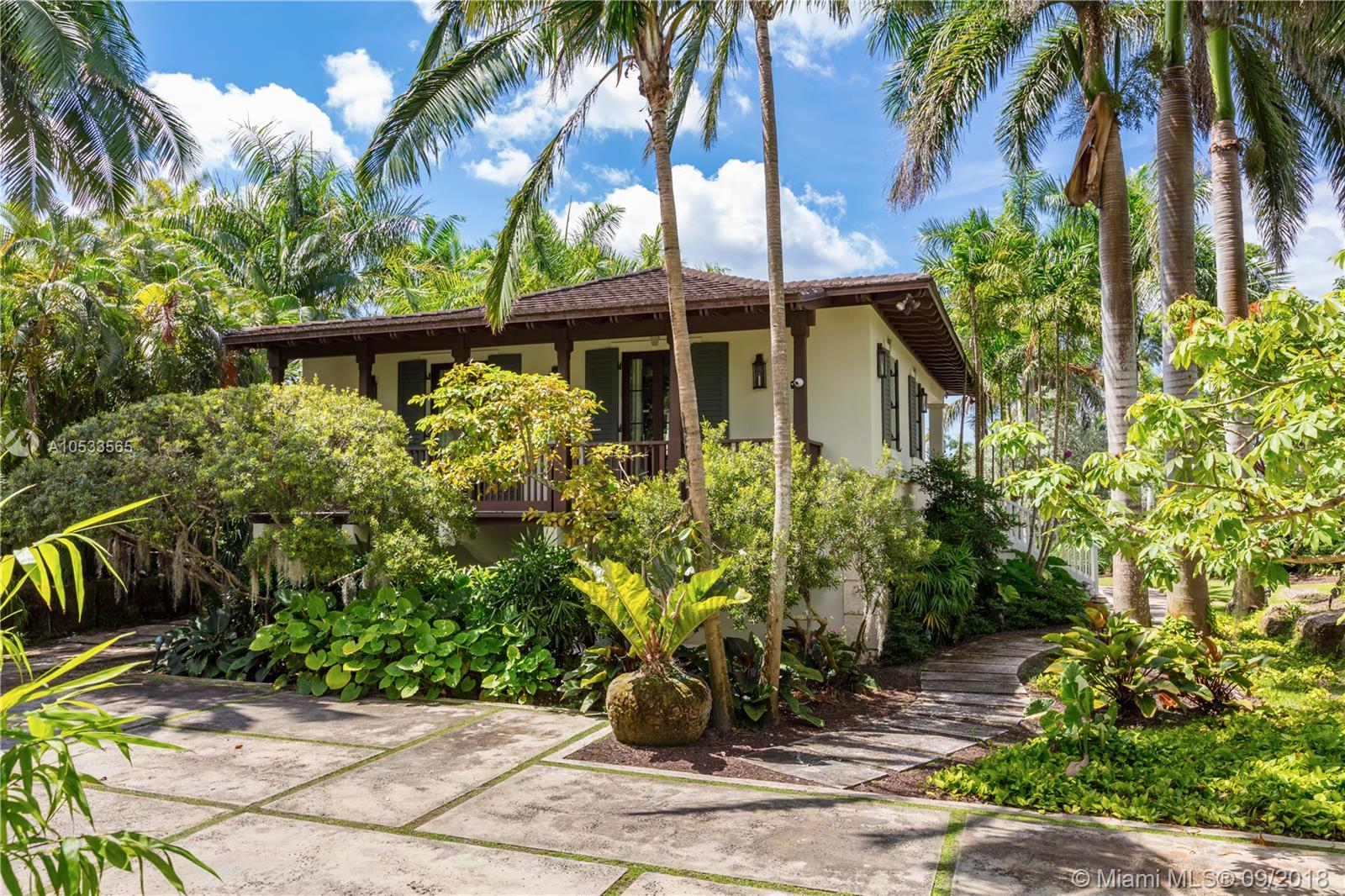 700 Casuarina Concourse Coral Gables, FL 33143 - Photo 24 of 36