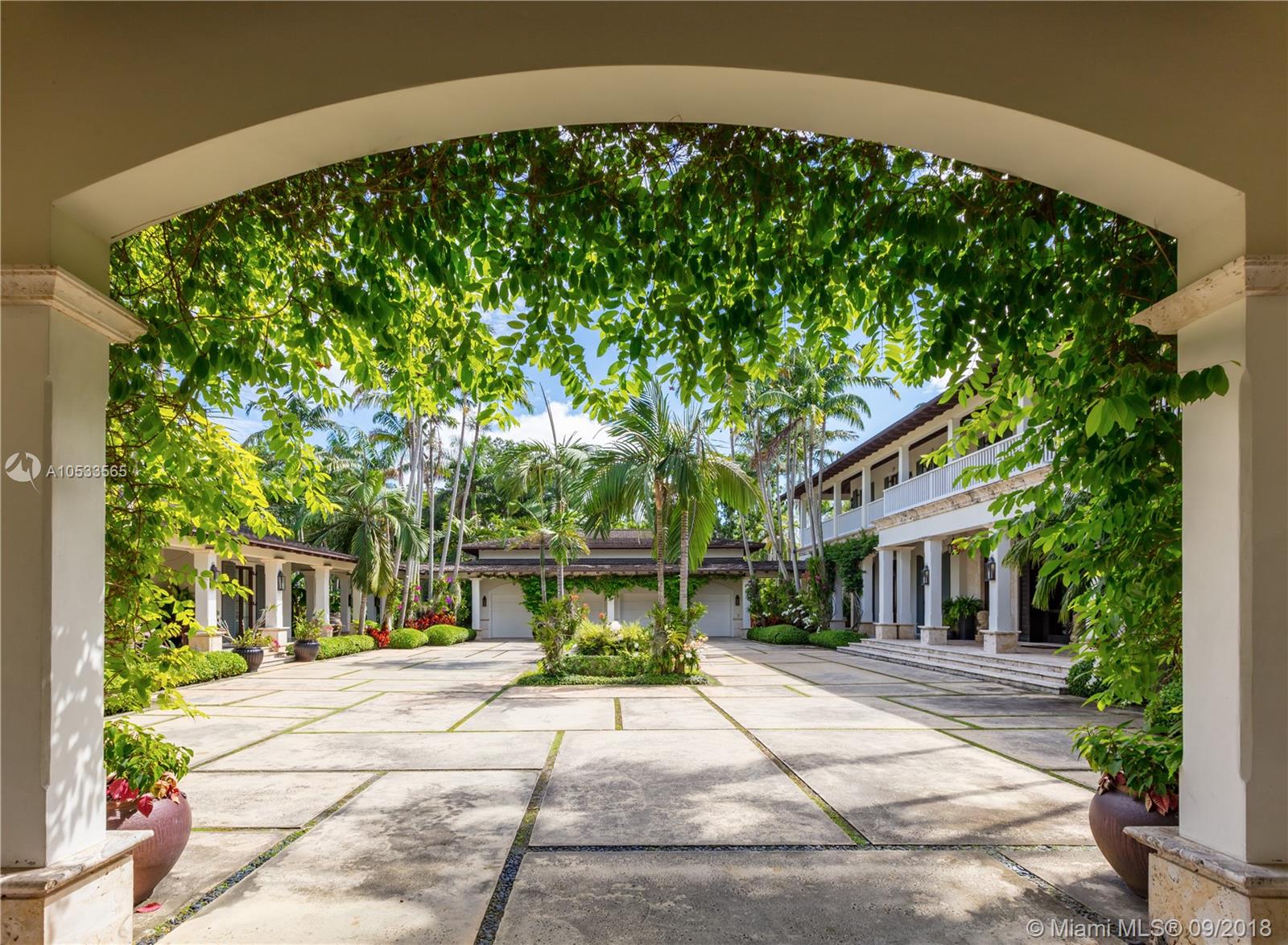 700 Casuarina Concourse Coral Gables, FL 33143 - Photo 33 of 36