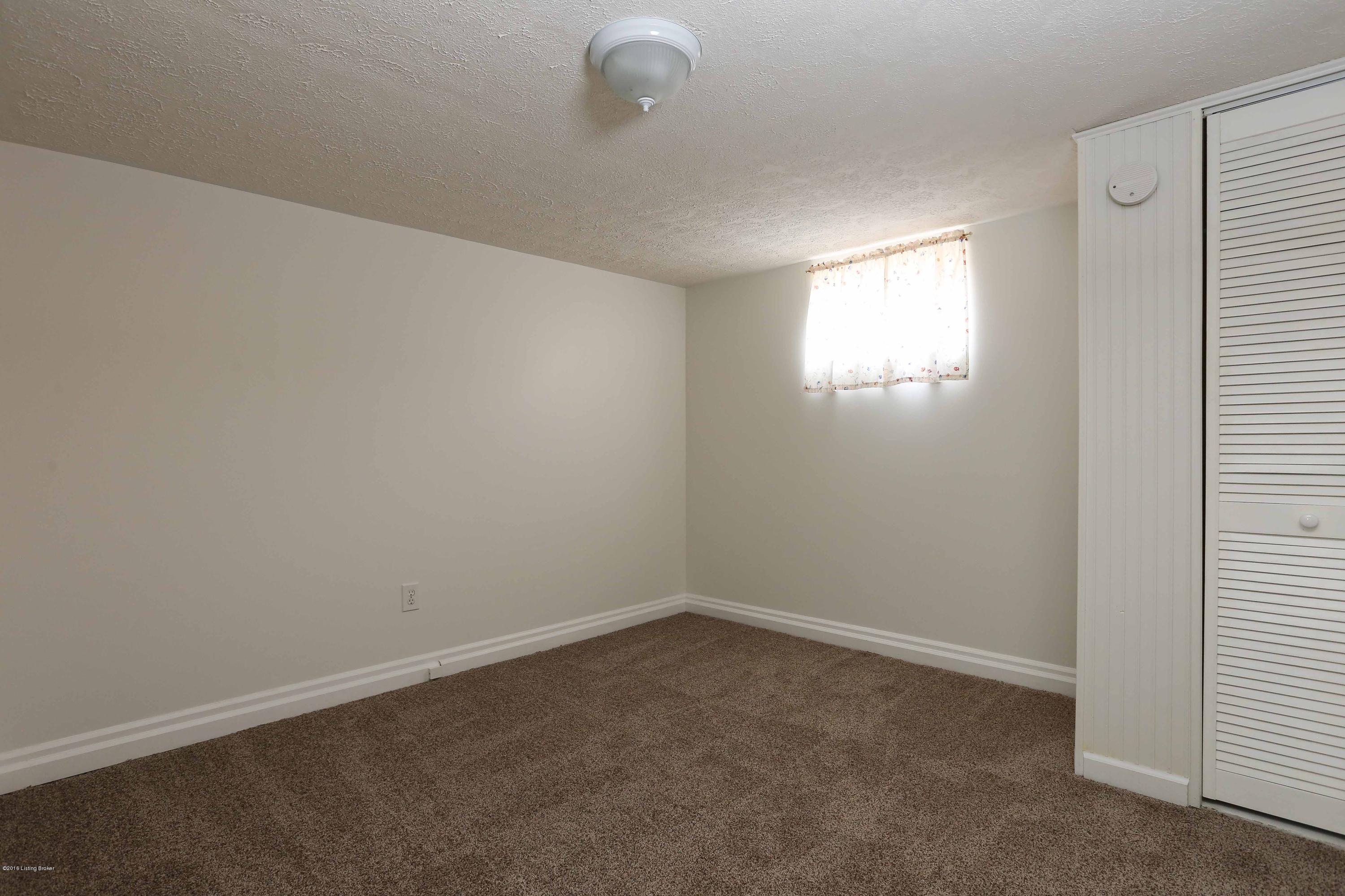 1919 Buttonwood Road Louisville, KY 40222 - Photo 23 of 37 Basement BR or Office - 12'10" x 10'6"