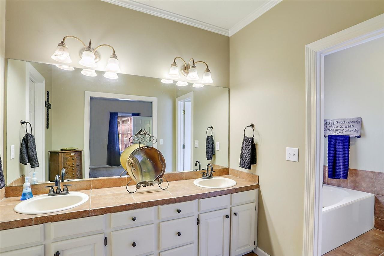 108 Cannon Ridge Drive Brandon, MS 39042 - Photo 17 of 33 Photo 17