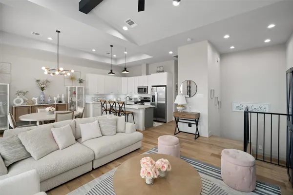 $365,000 | 5237 Hillman Street, Unit D, Houston, TX 77023