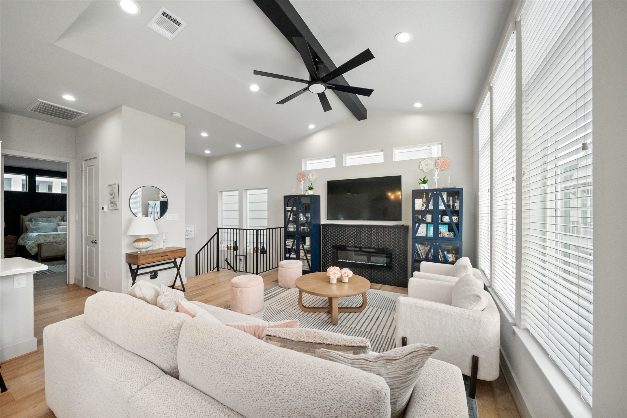 5237 Hillman Street, Unit D Houston, TX 77023 - Photo 18 of 28