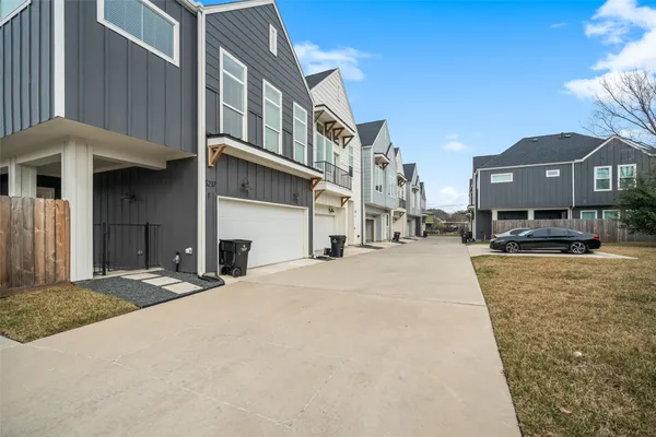 $365,000 | 5237 Hillman Street, Unit D, Houston, TX 77023