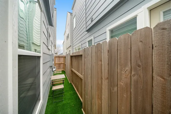 $365,000 | 5237 Hillman Street, Unit D, Houston, TX 77023