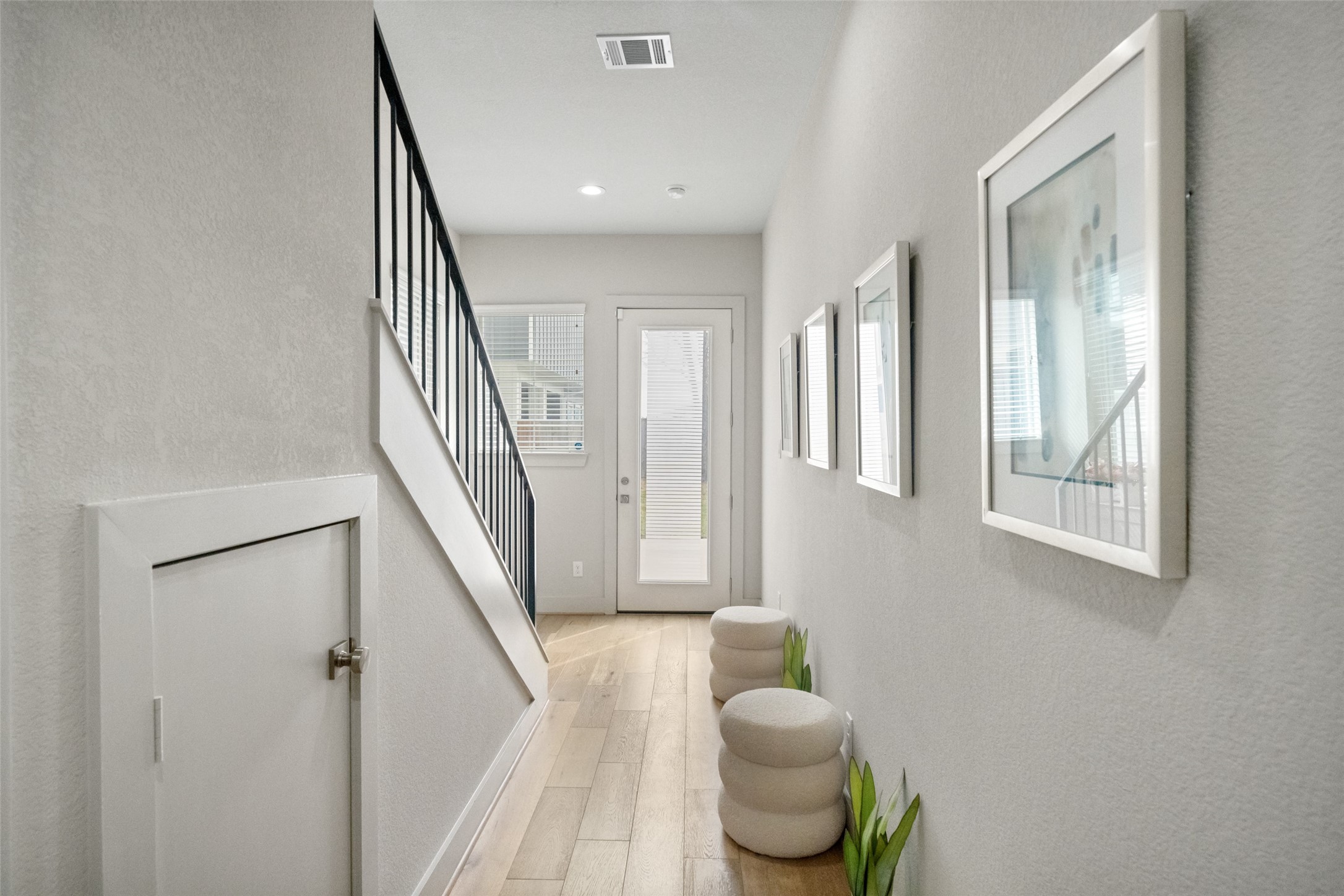 5237 Hillman Street, Unit D Houston, TX 77023 - Photo 4 of 28