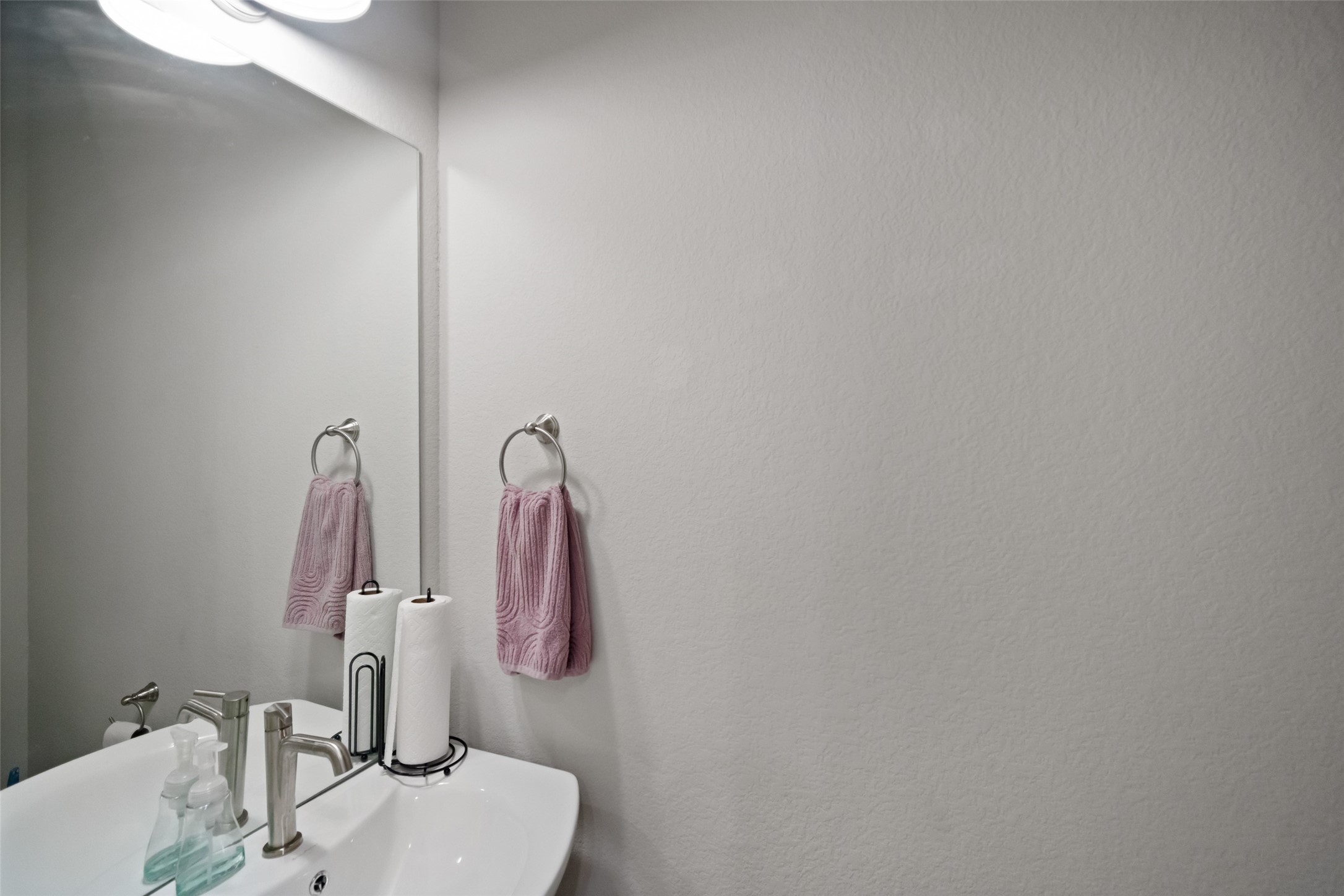 5237 Hillman Street, Unit D Houston, TX 77023 - Photo 7 of 28