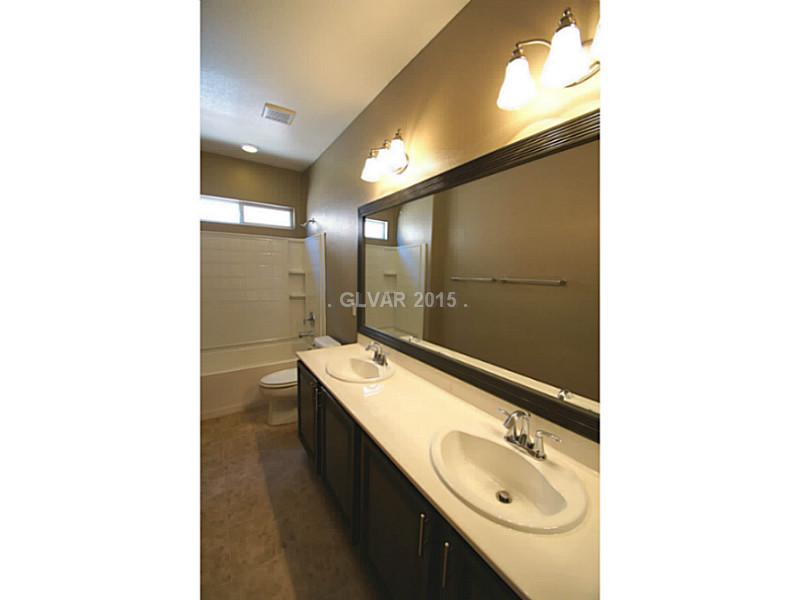 3904 Ropers Ranch Street North Las Vegas, NV 89032 - Photo 5 of 22 Bathroom.