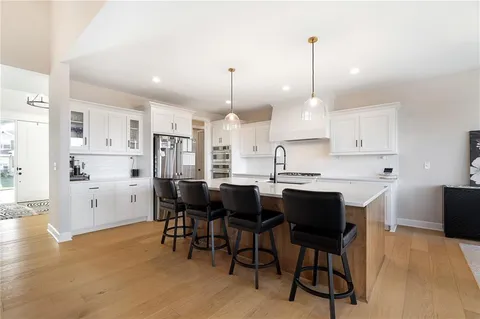 $750,000 | 17929 Manor Street, Overland Park, KS 66085