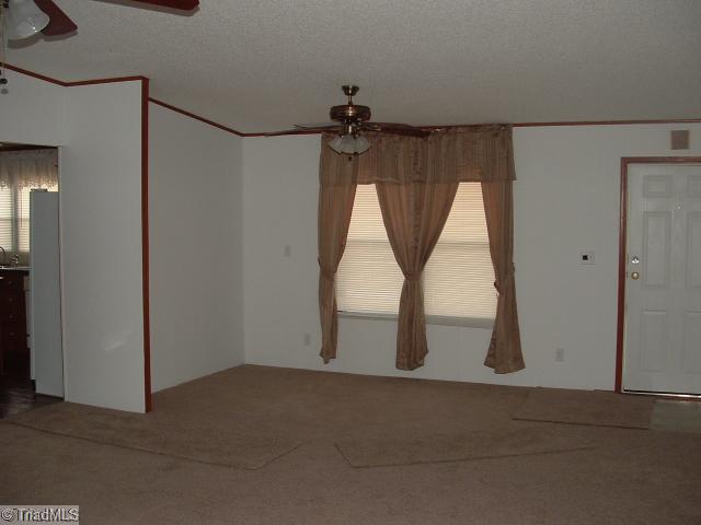 1101 Hill Road King, NC 27021 - Photo 3 of 10 Den/Family/Great Room.