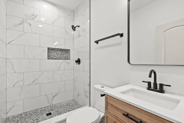 $2,700 | 6538 South Rhodes Avenue, Unit 2, Chicago, IL 60637