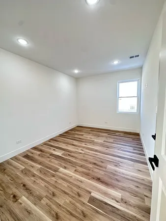 $2,550 | 6538 South Rhodes Avenue, Unit 2, Chicago, IL 60637