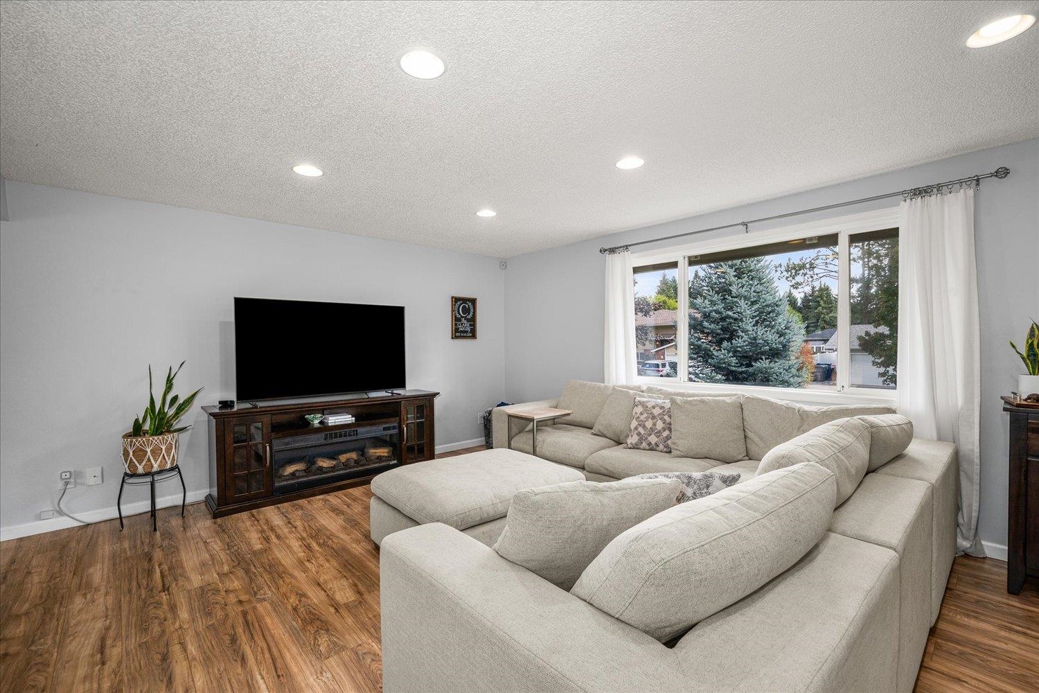 11629 North Madison Street Spokane, WA 99218 - Photo 4 of 28