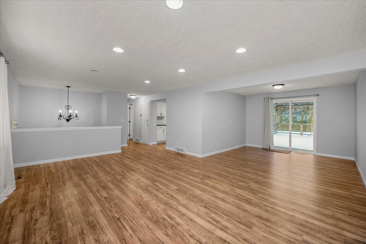 11629 North Madison Street Spokane, WA 99218 - Photo 6 of 28