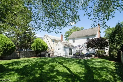 $1,195,000 | 35 North Summit Avenue, Chatham, NJ 07928