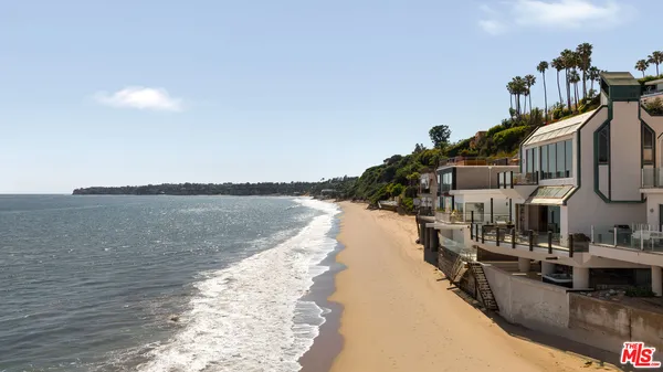 $40,000 | 27352 Pacific Coast Highway, Malibu, CA 90265