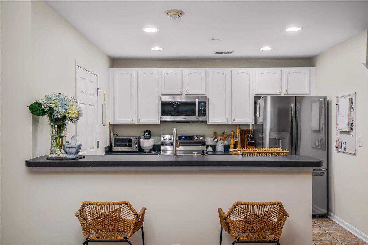 1004 Washitonia Way, Unit A Charleston, SC 29492 - Photo 17 of 26 Kitchen