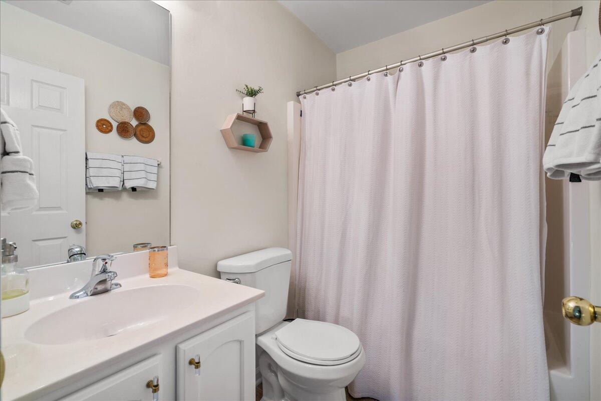 1004 Washitonia Way, Unit A Charleston, SC 29492 - Photo 22 of 26 Guest Bathroom