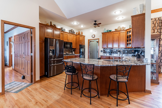 1114 Johnson Road Lee, IL 60530 - Photo 14 of 36
