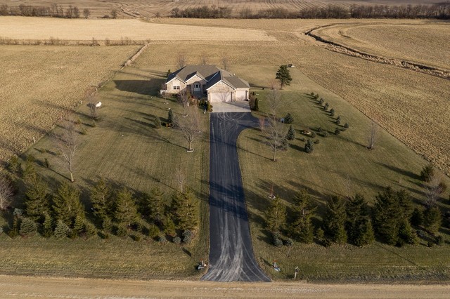 1114 Johnson Road Lee, IL 60530 - Photo 3 of 36