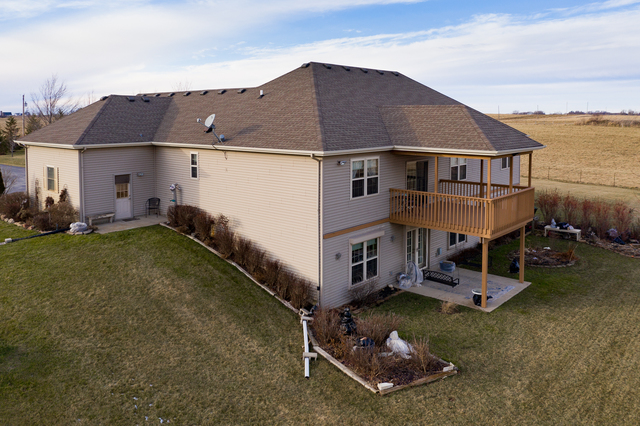 1114 Johnson Road Lee, IL 60530 - Photo 5 of 36