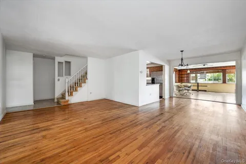 $869,000 | 593 Pearl Street, Oceanside, NY 11572