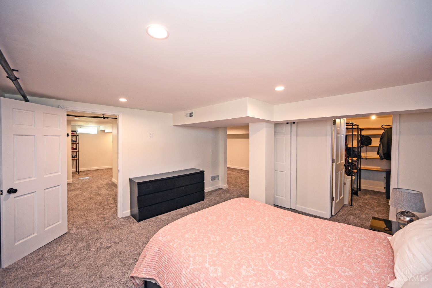 11911 Pippin Road Cincinnati, OH 45251 - Photo 29 of 46 Gallery Image 29