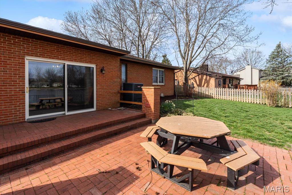 218 Evergreen Drive O'Fallon, IL 62269 - Photo 5 of 53