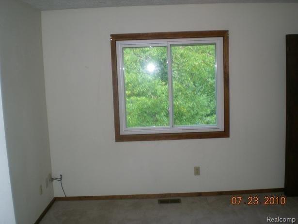 6267 Bemis Road Ypsilanti, MI 48197 - Photo 9 of 15 Bedroom 2