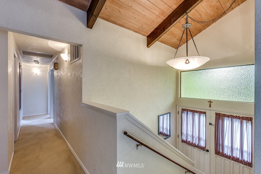 3340 That-A-Way Road Northwest Bremerton, WA 98312 - Photo 11 of 22 Gallery Image 11