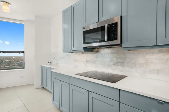 $999,999 | 501 North Clinton Street, Unit 3203, Chicago, IL 60654