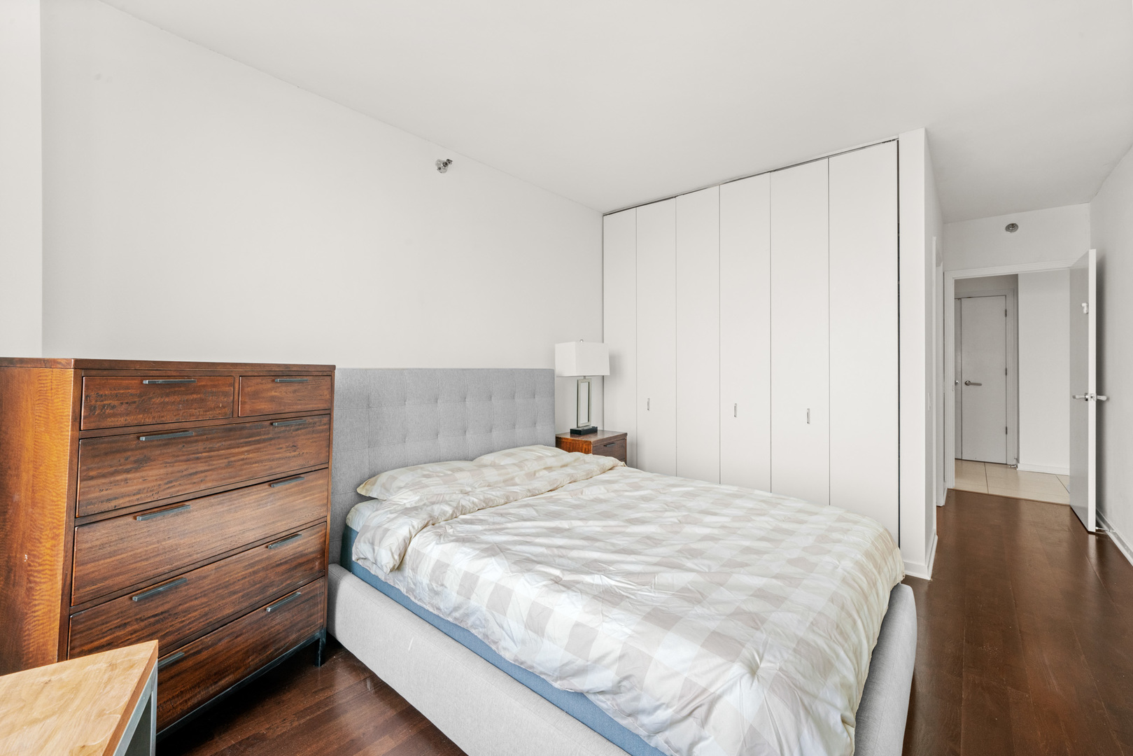 501 North Clinton Street, Unit 3203 Chicago, IL 60654 - Photo 31 of 40